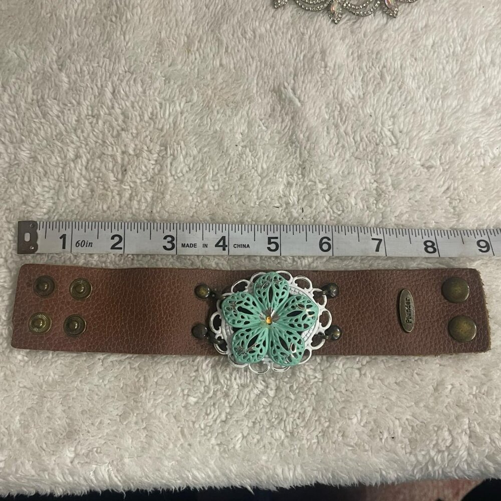 Western Handmade Brown Leather Cuff Bracelet With a Mint Green Filigree Flower - Picture 4 of 5